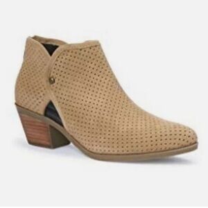 Adam Tucker By Me Too Suede Leather Heeled Booties Sz 7.5